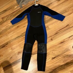 New with Tags Kids Swim Wetsuit in Black and Blue